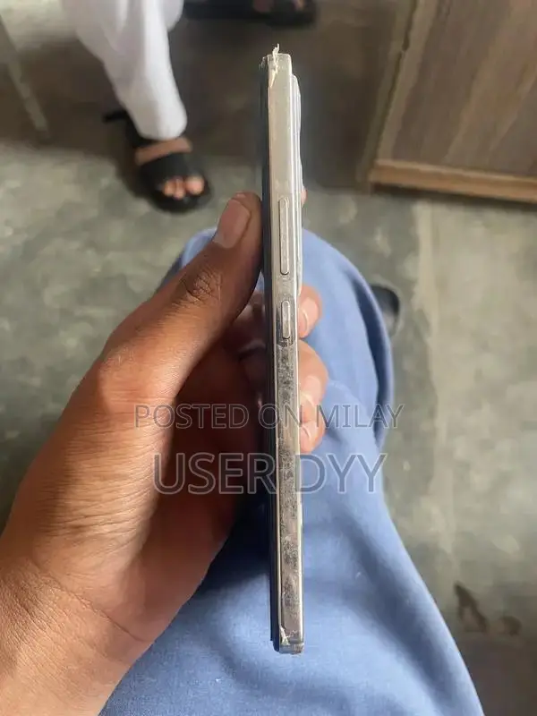 Vivo Y200 Smartphone Dual SIM Mid-Range Device