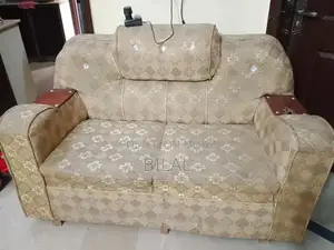 Large 6 Seater Sofa Set with Mixed Condition Seats