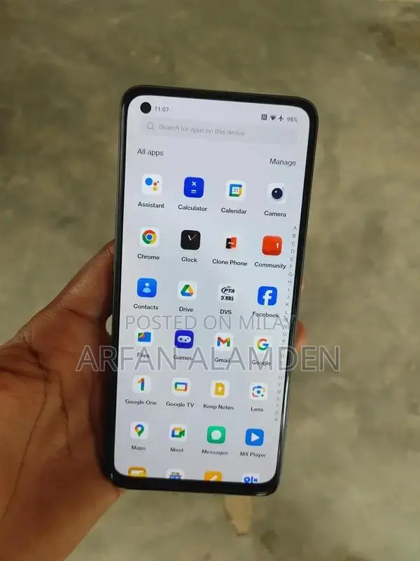5G Smartphone with Super AMOLED Display and Dual Memory