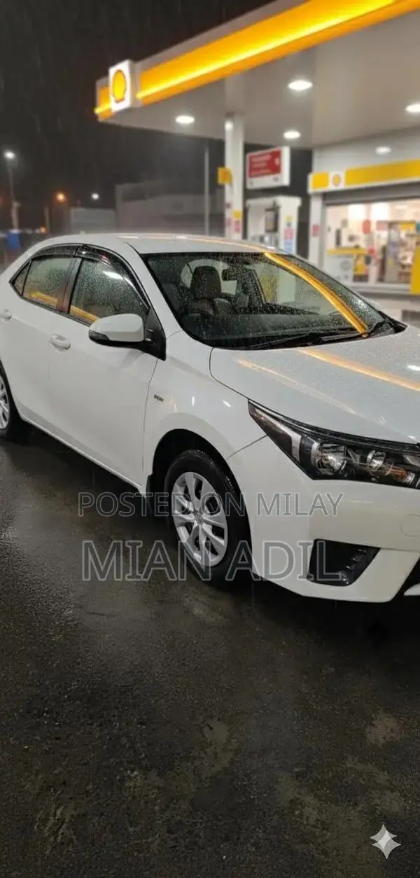 Toyota Corolla GLI Sedan - Well-Maintained 2015 Model
