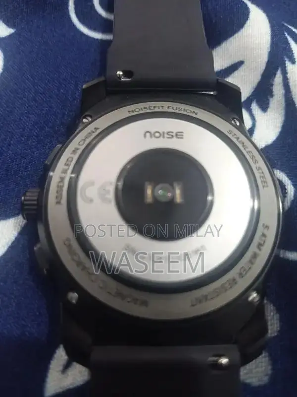 Noise Fit Hybrid Smart Watch - Advanced Fitness Tracker with Smartwatc