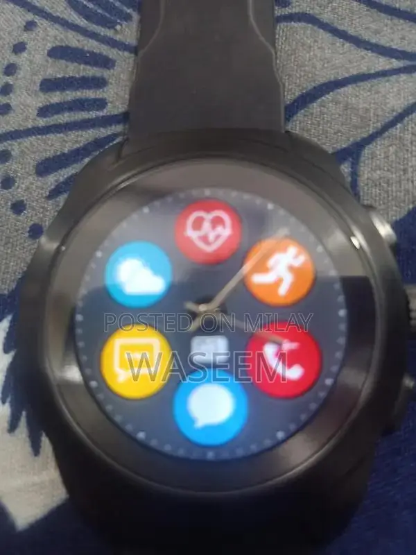 Noise Fit Hybrid Smart Watch - Advanced Fitness Tracker with Smartwatc