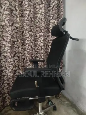 Ergonomic Steel Base Office Chair with Adjustable Features