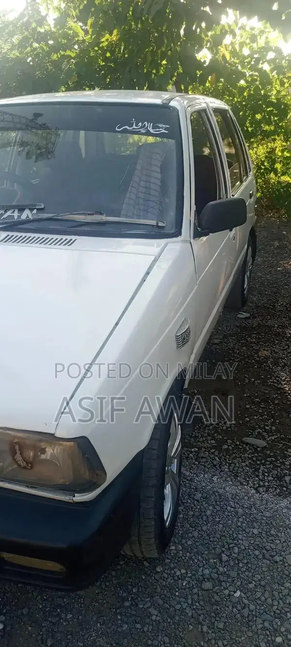 Well-Maintained Vehicle with New Tires and Clean Interior