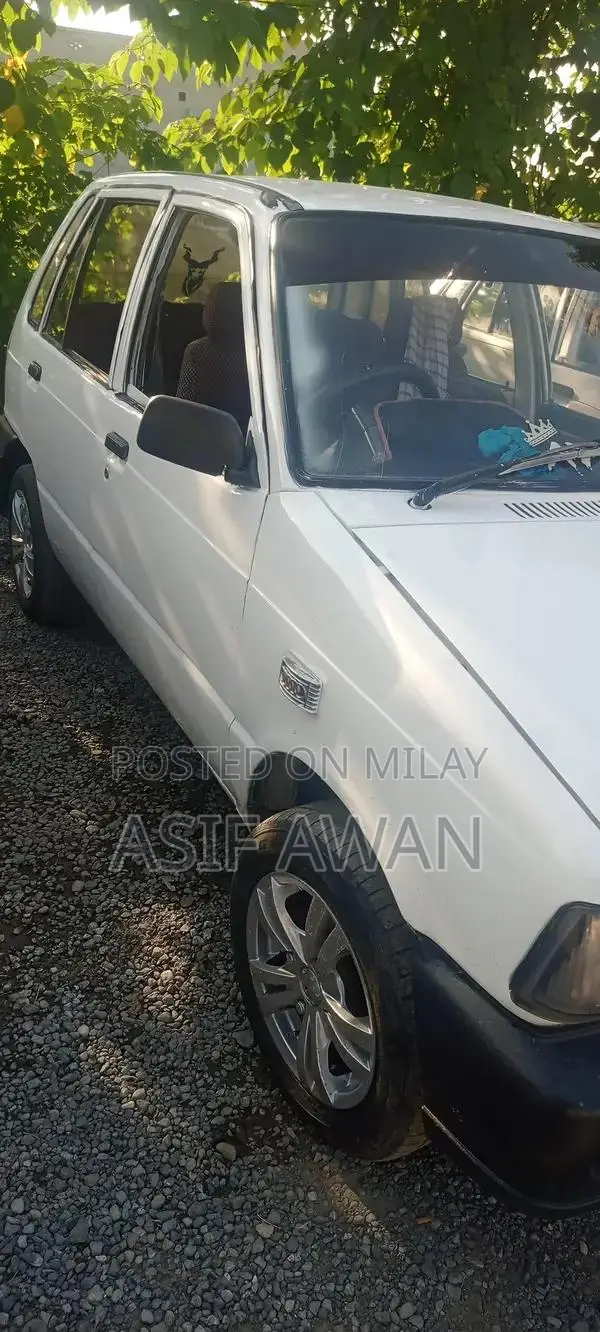 Well-Maintained Vehicle with New Tires and Clean Interior