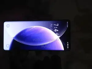 Photo - High-Performance Smartphone with Large Storage and Clear Display