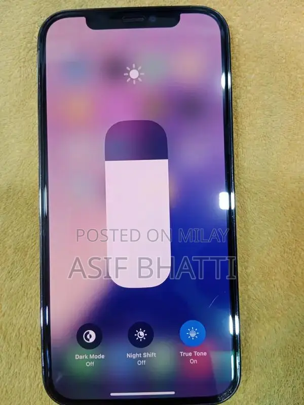 Apple iPhone 128GB Smartphone - Excellent Condition