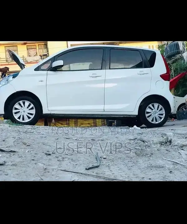 Nissan Dayz Compact Hatchback - 2014 Model Import