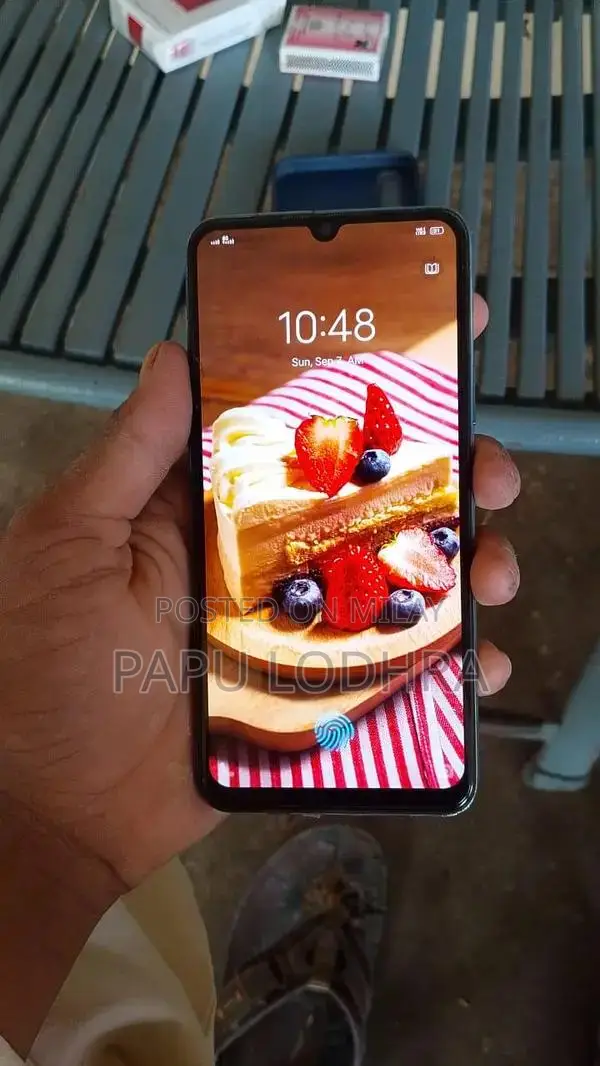 Vivo S1 Smartphone - Compact Mobile Device with Advanced Features