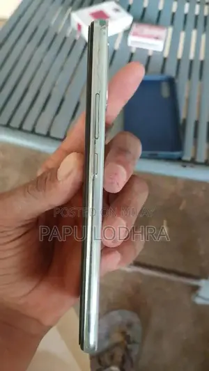 Vivo S1 Smartphone - Compact Mobile Device with Advanced Features