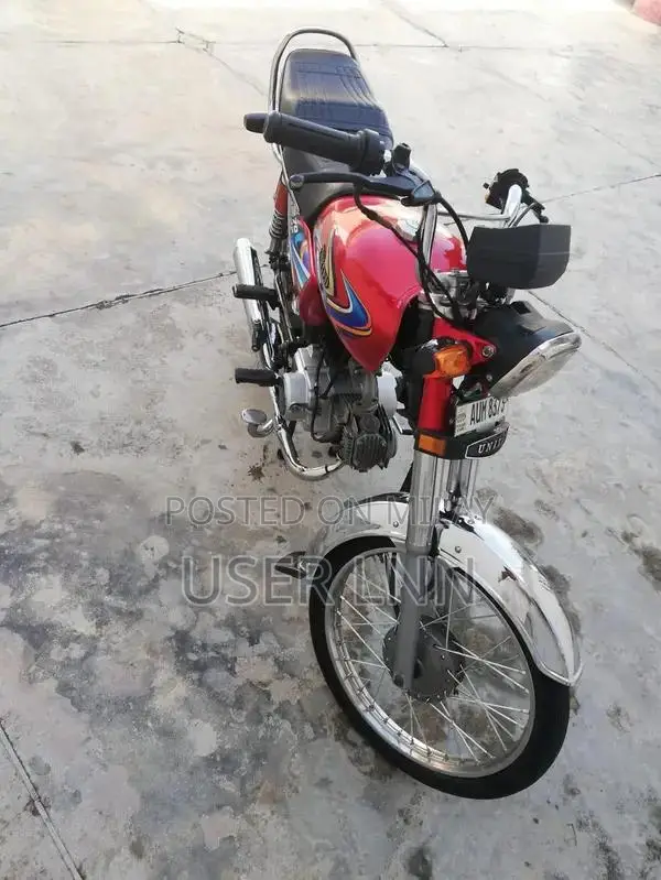 Vintage United Watch - Classic Analog Timepiece for Men