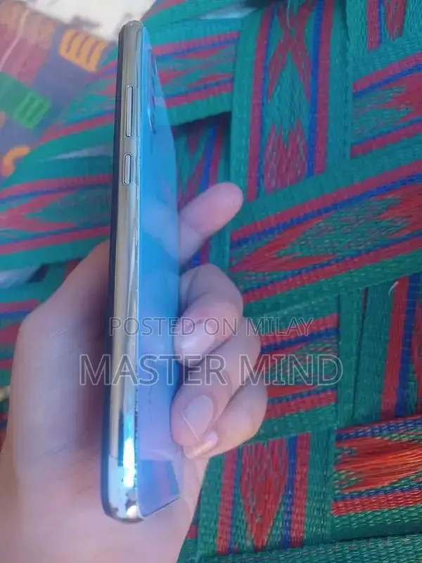 Vivo S1 Smartphone with Large Storage and Long Battery Life