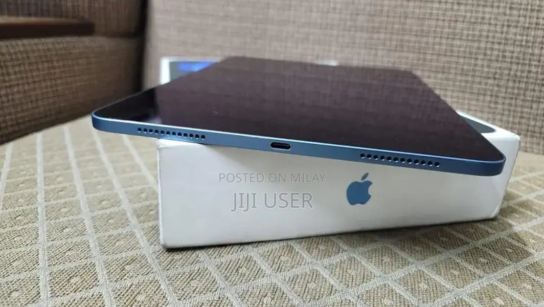 Apple iPad Air M1 5th Gen 11-inch Tablet