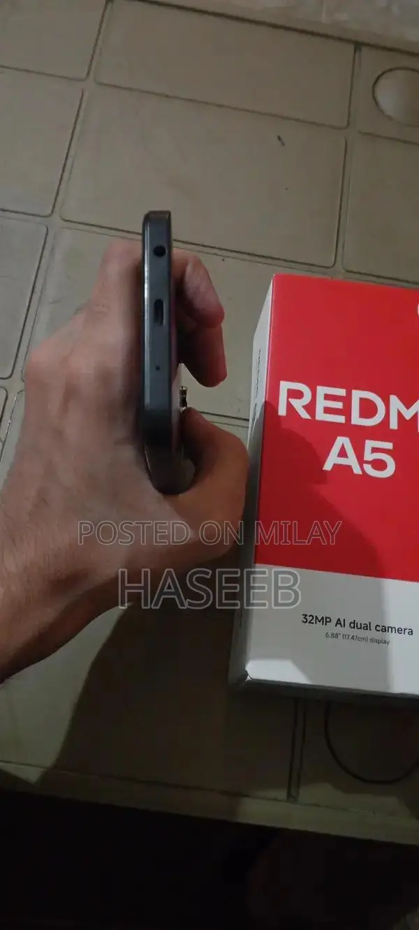 Redmi A5 Smartphone - 128GB, 4GB RAM, Excellent Condition, Barely Used