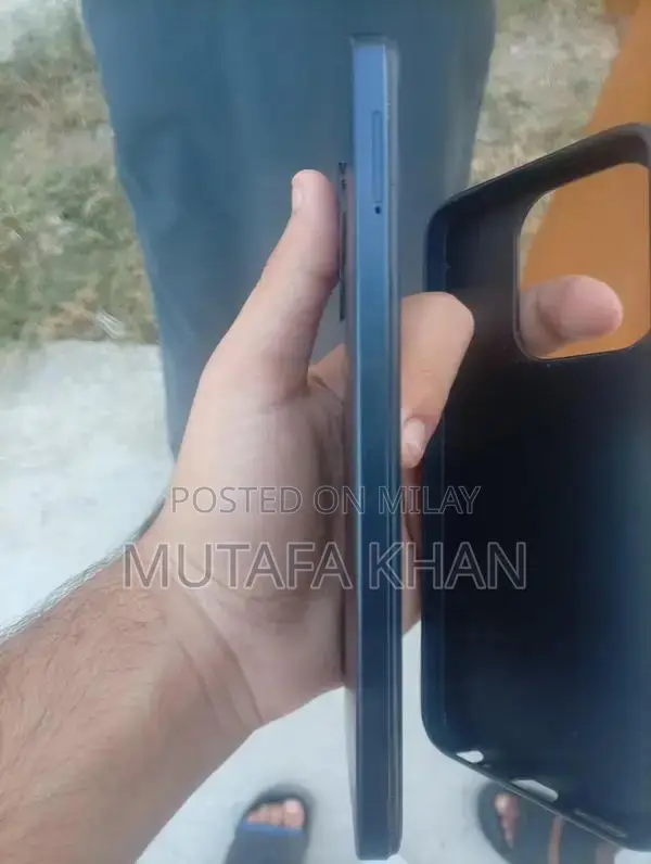 Apple iPhone 11 64GB, 4GB RAM, Excellent Condition, Fully Functional