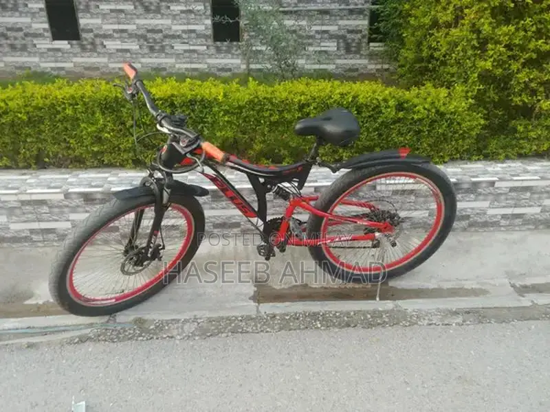 Plus MTB 26-inch Mountain Bike with 11 Gears