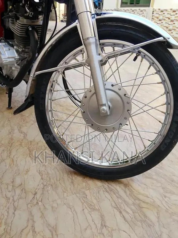 CG125 Motorcycle: Compact and Reliable Bike in Excellent Condition