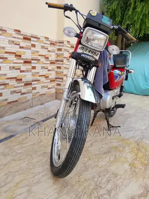 CG125 Motorcycle: Compact and Reliable Bike in Excellent Condition