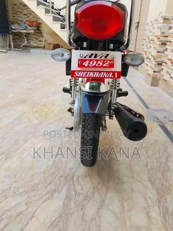 CG125 Motorcycle: Compact and Reliable Bike in Excellent Condition