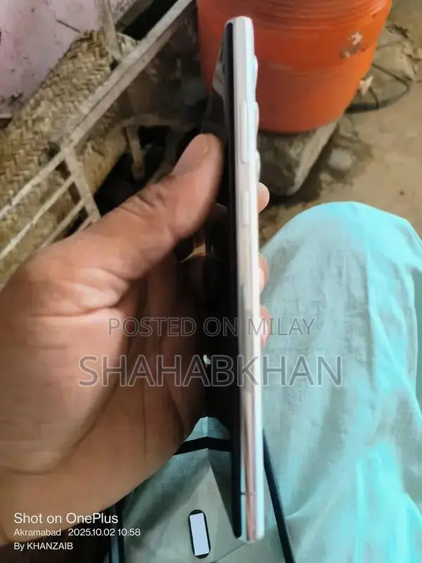 Samsung Galaxy S22 Ultra High-Performance Smartphone