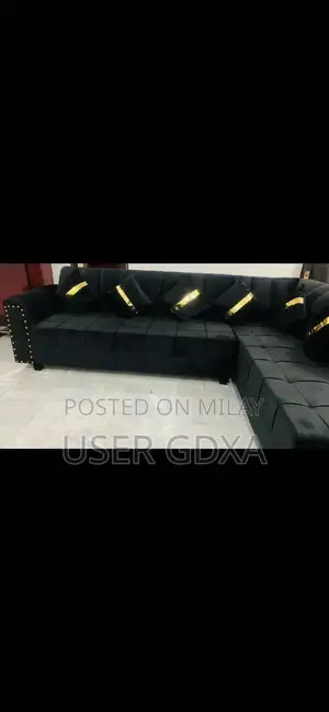 Spacious 6-Seater L-Shaped Corner Sofa in Excellent Condition