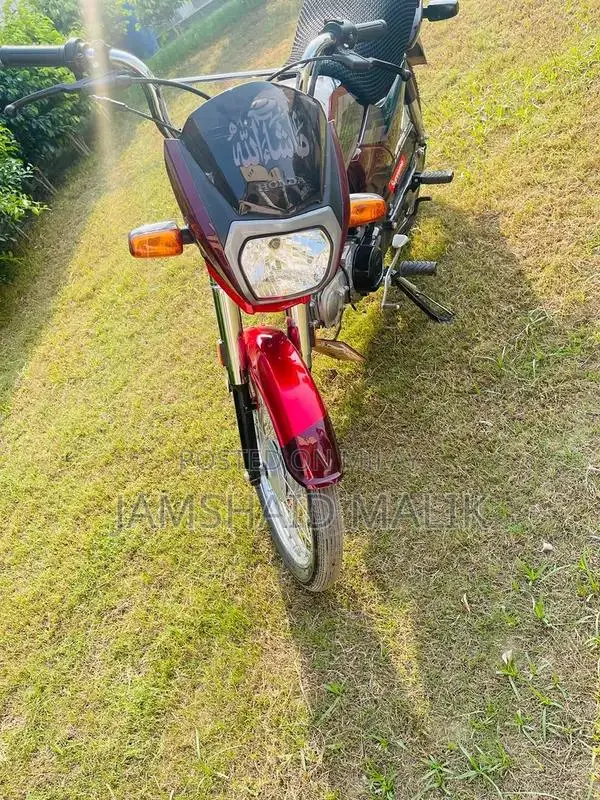 Honda CD 70 Motorcycle - Classic Commuter Bike