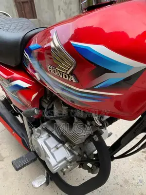 Photo - Honda 125cc Motorcycle - Latest 2024 Model