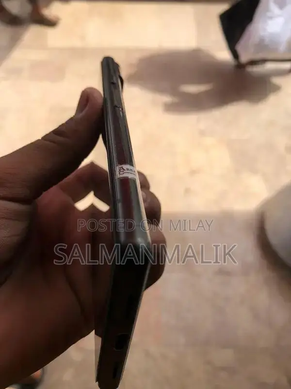 Google Pixel 6 Smartphone - 128GB Storage, Fingerprint Sensor