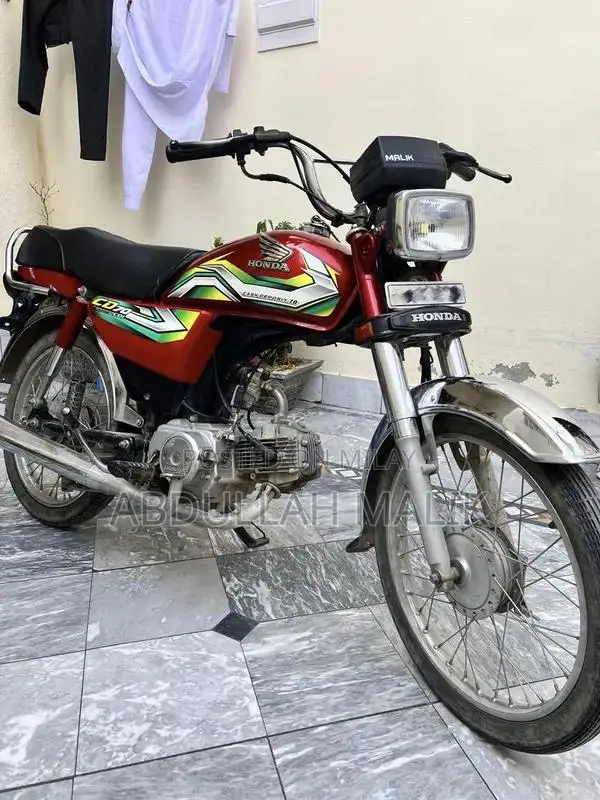 Honda CD 70 Motorcycle - Well-Maintained Classic Bike