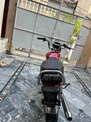 Honda CD 70 Motorcycle - Well-Maintained Classic Bike