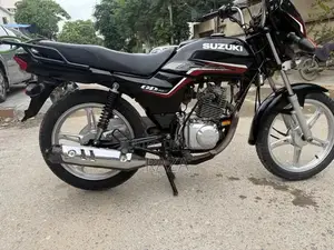 Photo - Suzuki GD 110s 2021 Motorcycle - Low Mileage Black Bike