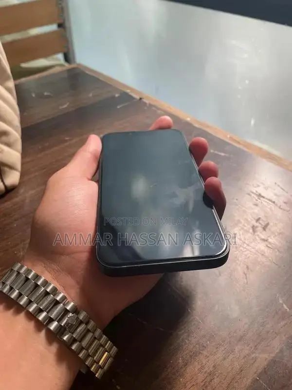 Apple iPhone 13 Excellent Condition Smartphone