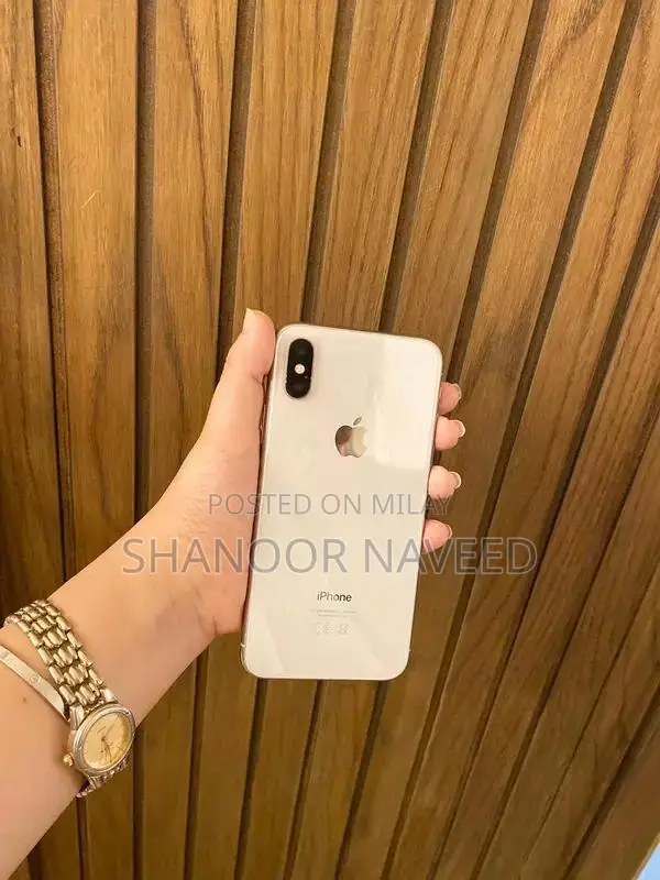 Preowned iPhone X Smartphone with Minor Body Wear