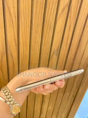 Preowned iPhone X Smartphone with Minor Body Wear