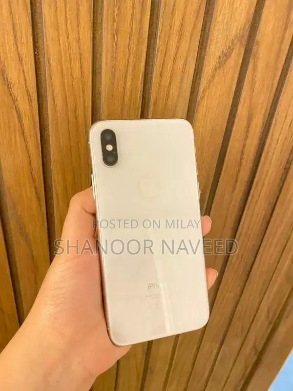 Preowned iPhone X Smartphone with Minor Body Wear