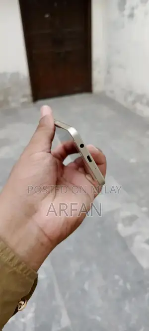 Samsung Galaxy A3 Smartphone - Excellent Condition, Unlocked, Fully Fu