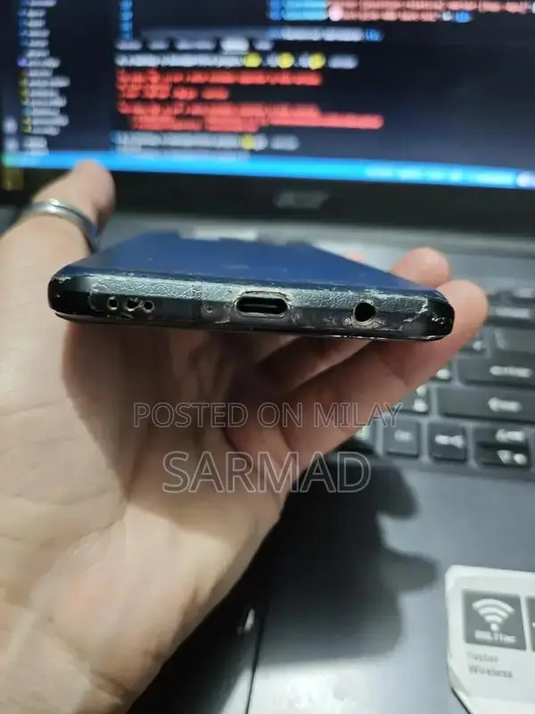 5G Smartphone with Snapdragon 865 Processor and Dual Camera