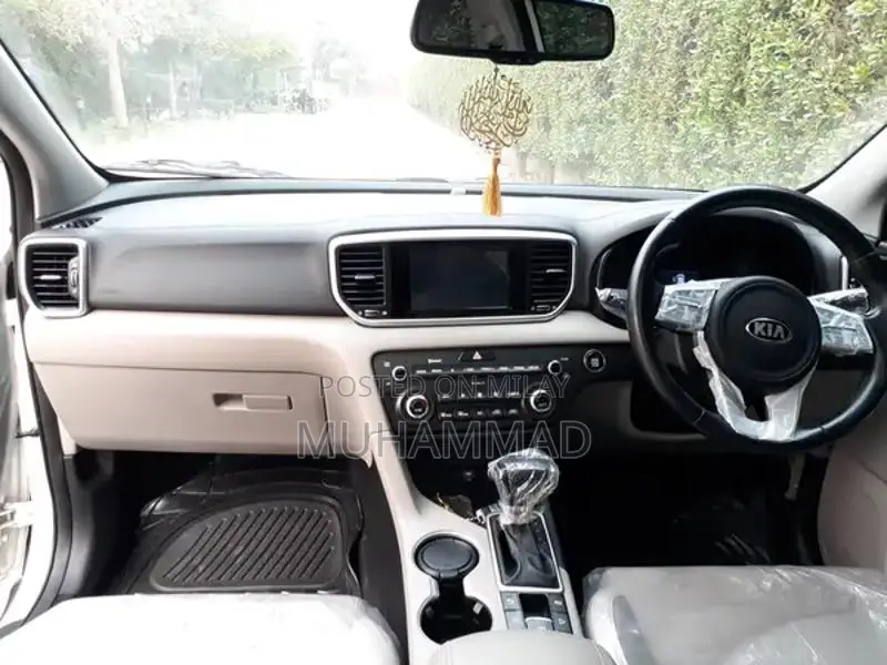 KIA Sportage 2020 FWD First Owner Low Mileage SUV