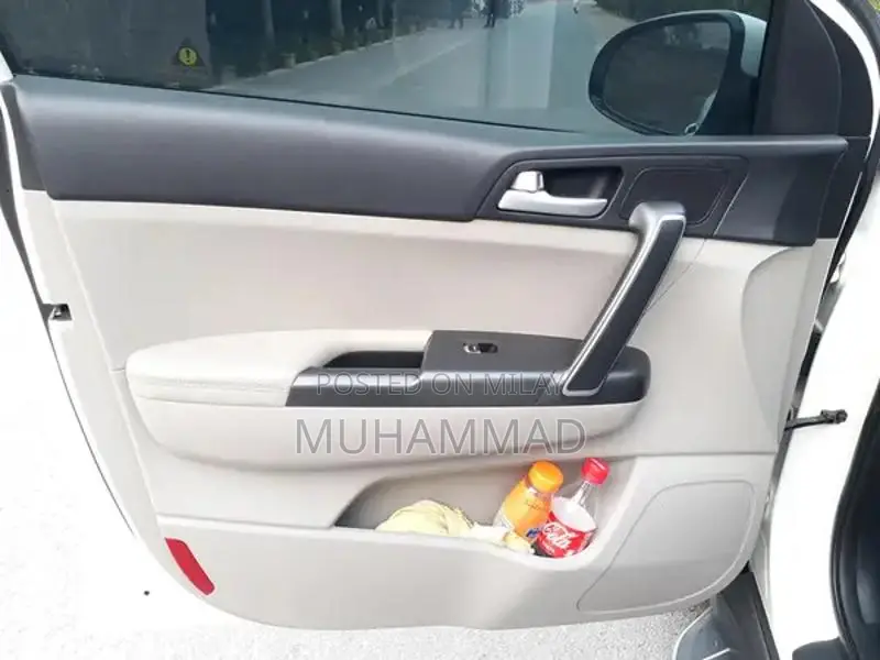 KIA Sportage 2020 FWD First Owner Low Mileage SUV