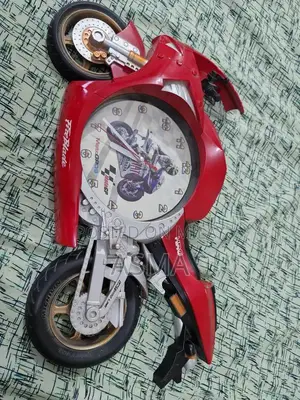 Decorative Home Wall Clock - Stylish Analog Time Display