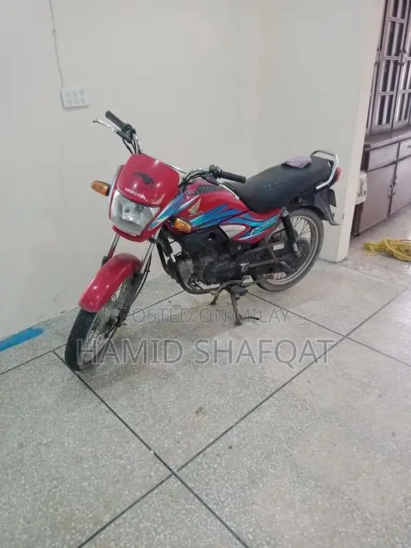 Pridor 2017 Motorcycle with Carrier and Moderate Condition