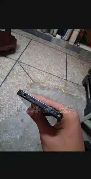 High Performance Smartphone with Ample Storage and Memory