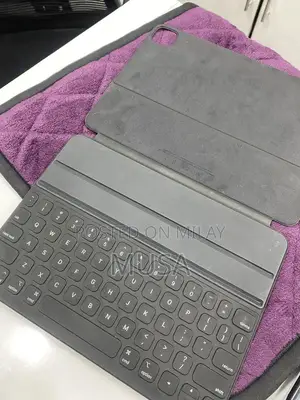 Apple iPad Pro M2 4th Gen with Keyboard and Pencil