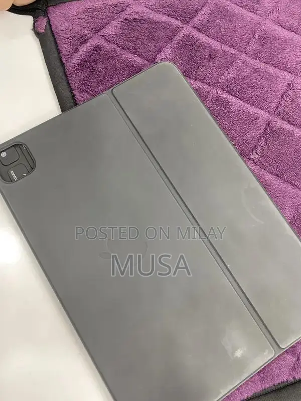 Apple iPad Pro M2 4th Gen with Keyboard and Pencil