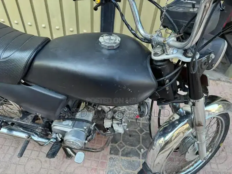 Hero RF 70 Motorcycle - 2009 Model Classic Bike