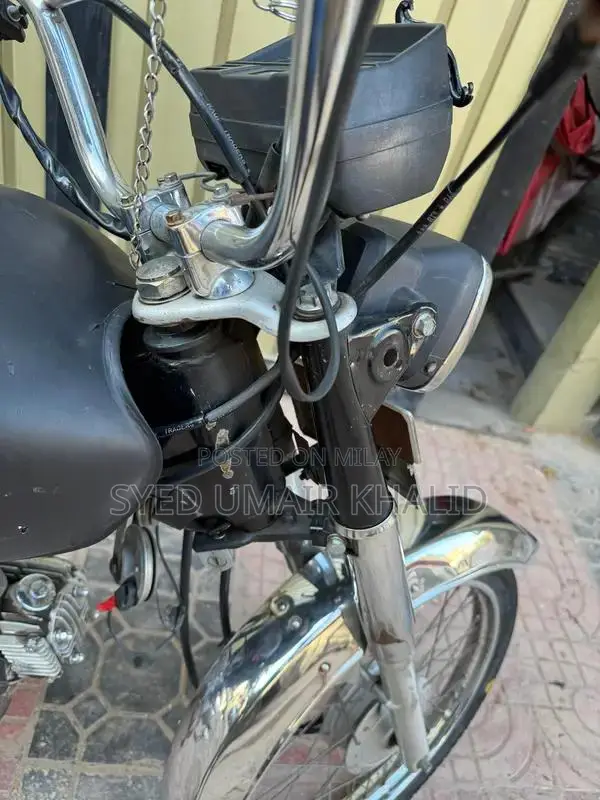 Hero RF 70 Motorcycle - 2009 Model Classic Bike