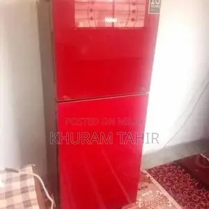 Haier HRF 246 Refrigerator - Excellent Condition