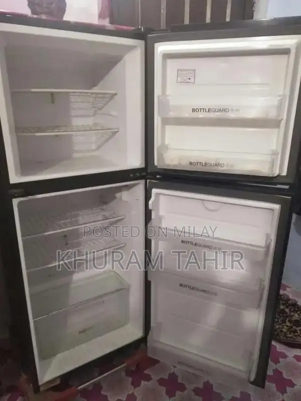 Haier HRF 246 Refrigerator - Excellent Condition