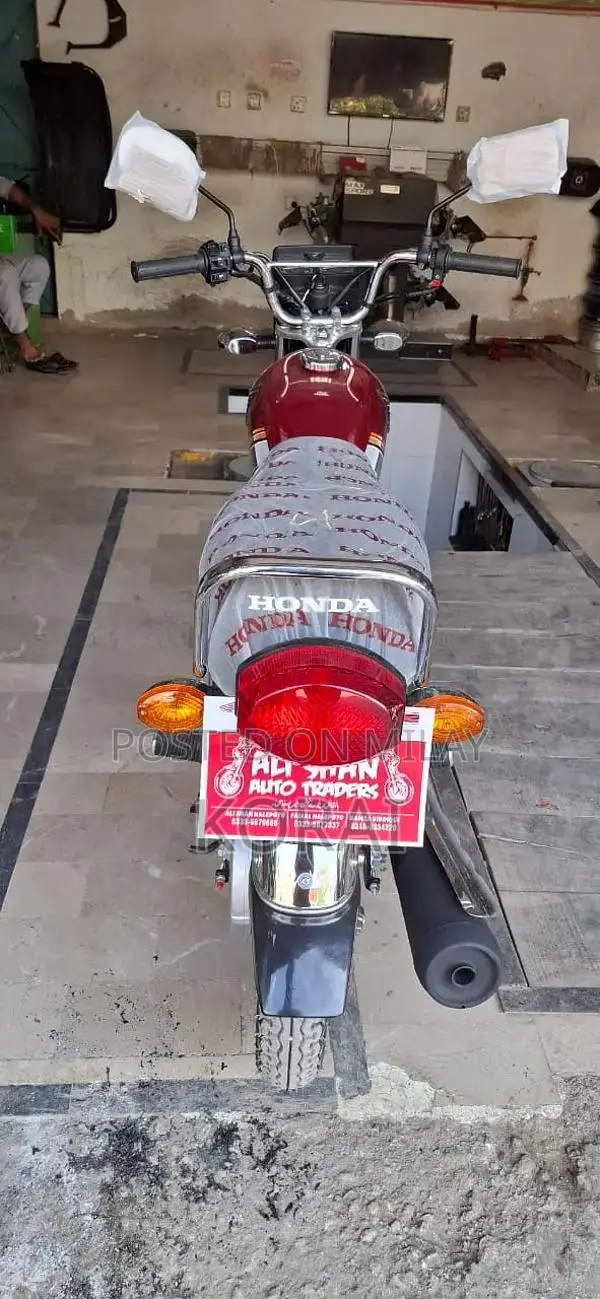 Honda CG 125 Motorcycle - 2025-2026 Model Excellent Condition