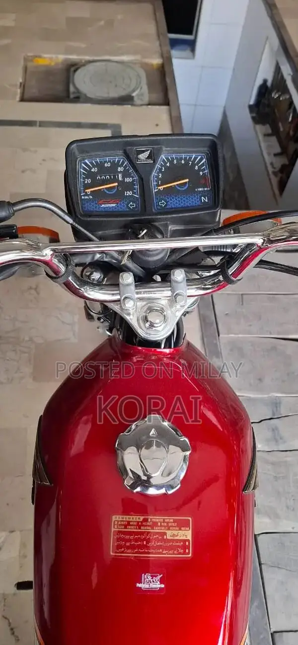 Honda CG 125 Motorcycle - 2025-2026 Model Excellent Condition